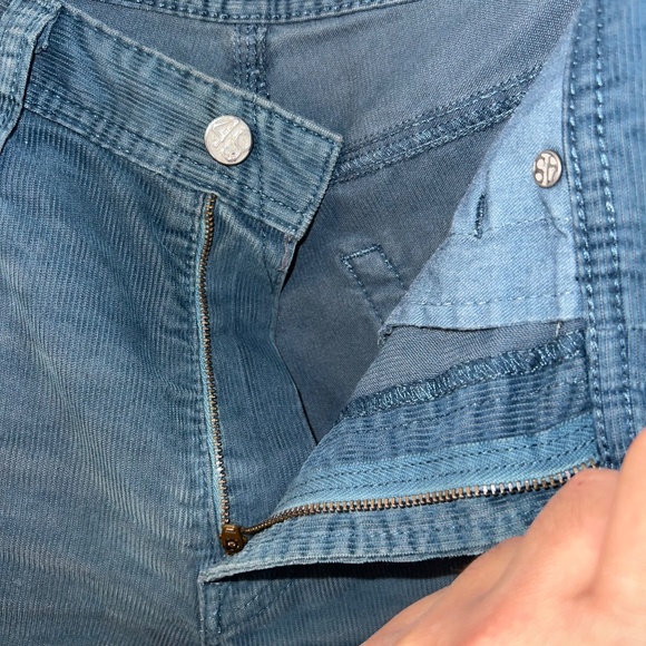 AG Adriano Goldschmied - Mens 34 Protege Straight Cut-Off Shorts - Blue Corduroy - Picture 5 of 8